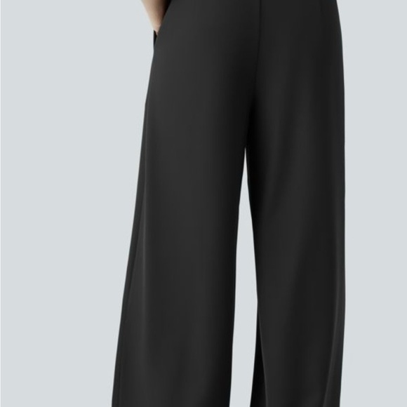 HALARA Black Wide-Leg Pleated Trousers with Belt - Picture 7 of 8